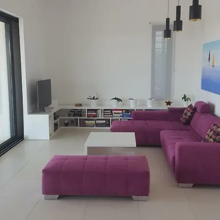 Gold Fish Villa